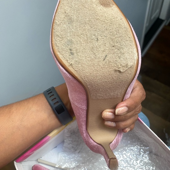 Pink pumps - Picture 2 of 2